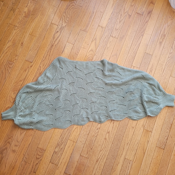 Anthropologie Moon & Madison Open Cable Knit Crop Oversized Sweater M - Picture 7 of 8